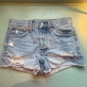 Madewell denim shorts woman size 24 distressed light wash button fly